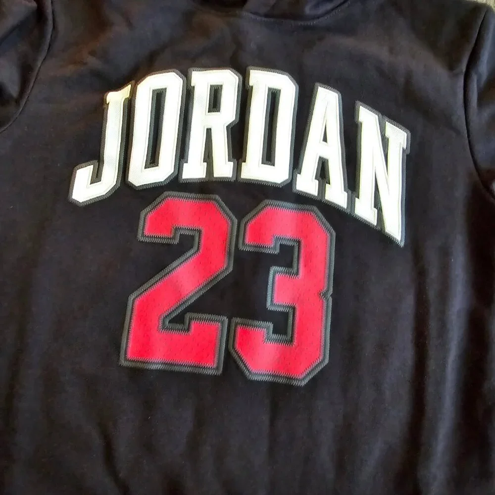 NWT Jordan Big Kids Black Fleece Pullover Hoodie Size Medium